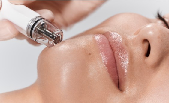 Diamond Glow Facial Treatment